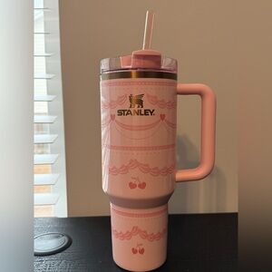 Stanley Pink Velvet 40 Oz